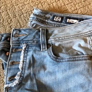 Miss me Jeans/ a adorable ragged bottoms